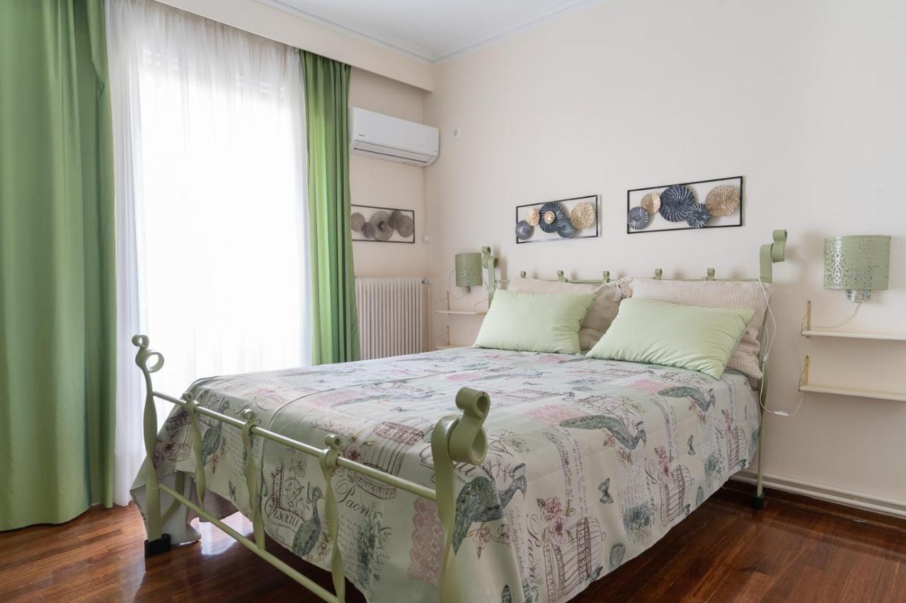 Ioanna's Hellenic Hospitality Hostal *