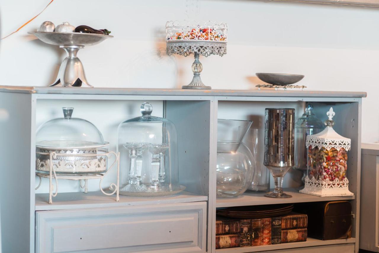 Ioanna's Hellenic Hospitality Hostal *